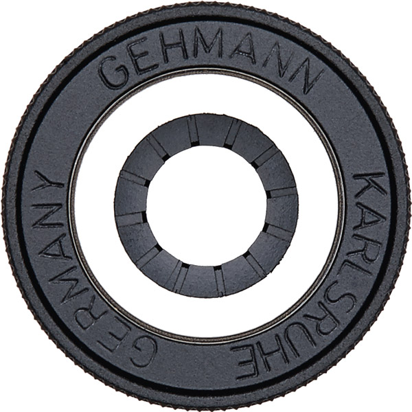 Alternative view of Gehmann Iris-Ringkorn in Glas gelagert, freistehend